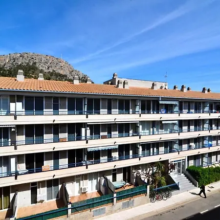 Blau Park 302 *