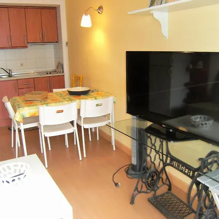 Blau Park 302 *